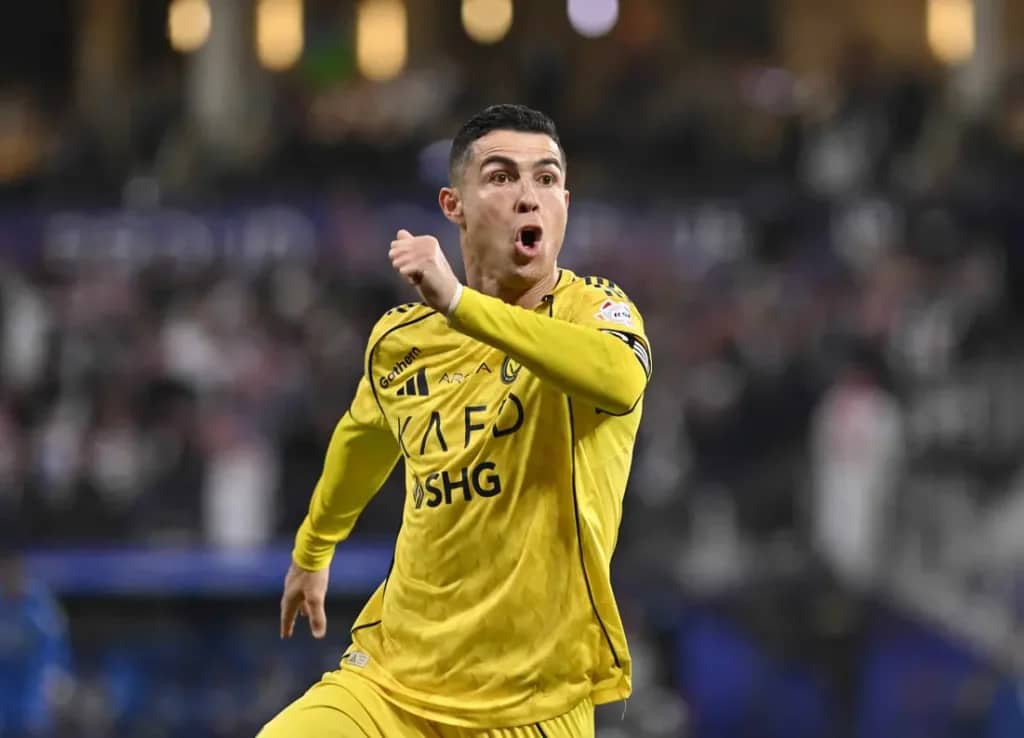 هدف ماتيو رونالدو يثير الإعجاب بتكنيك والده كريستيانو في النصر