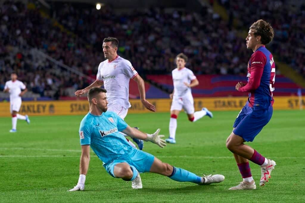 لاعب برشلونة السابق يواجه مستقبل مجهول في تشيلسي